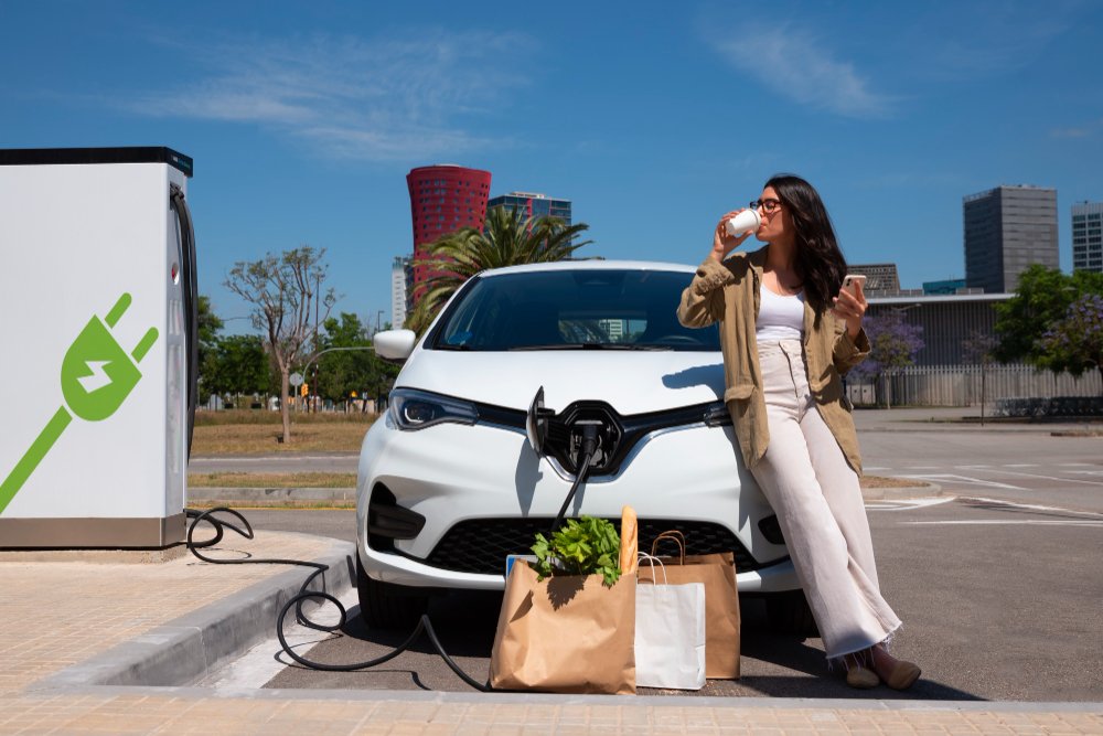 Mobile electric vehicle charging service
